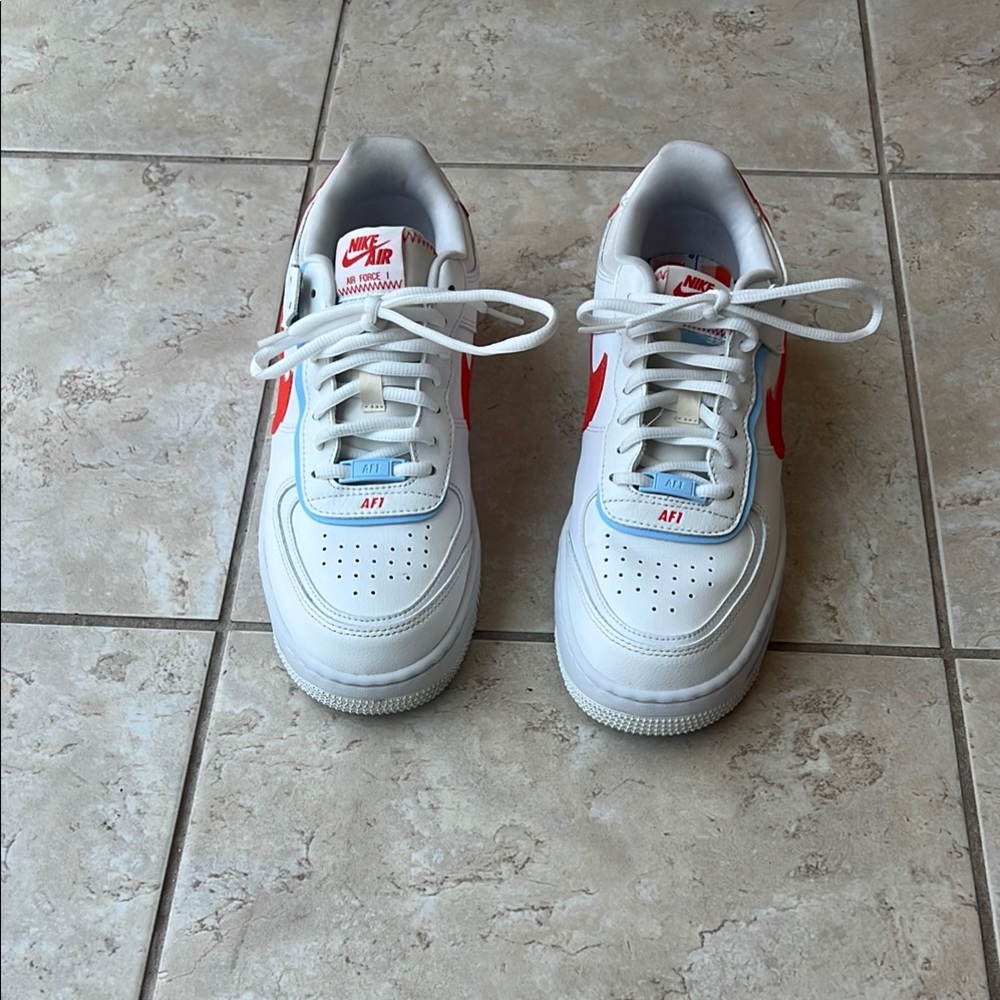 Nike White and Orange Sneakers Low-Top Design
